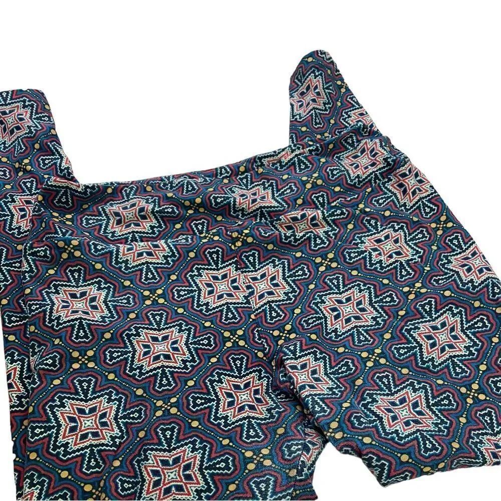 Lularoe size TC (tall and curvy) fits ladies size 12-18 excellent condit…
